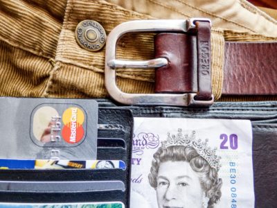 Why doesn’t south africa have a cashless system? Why doesn't south africa have a cashless system?